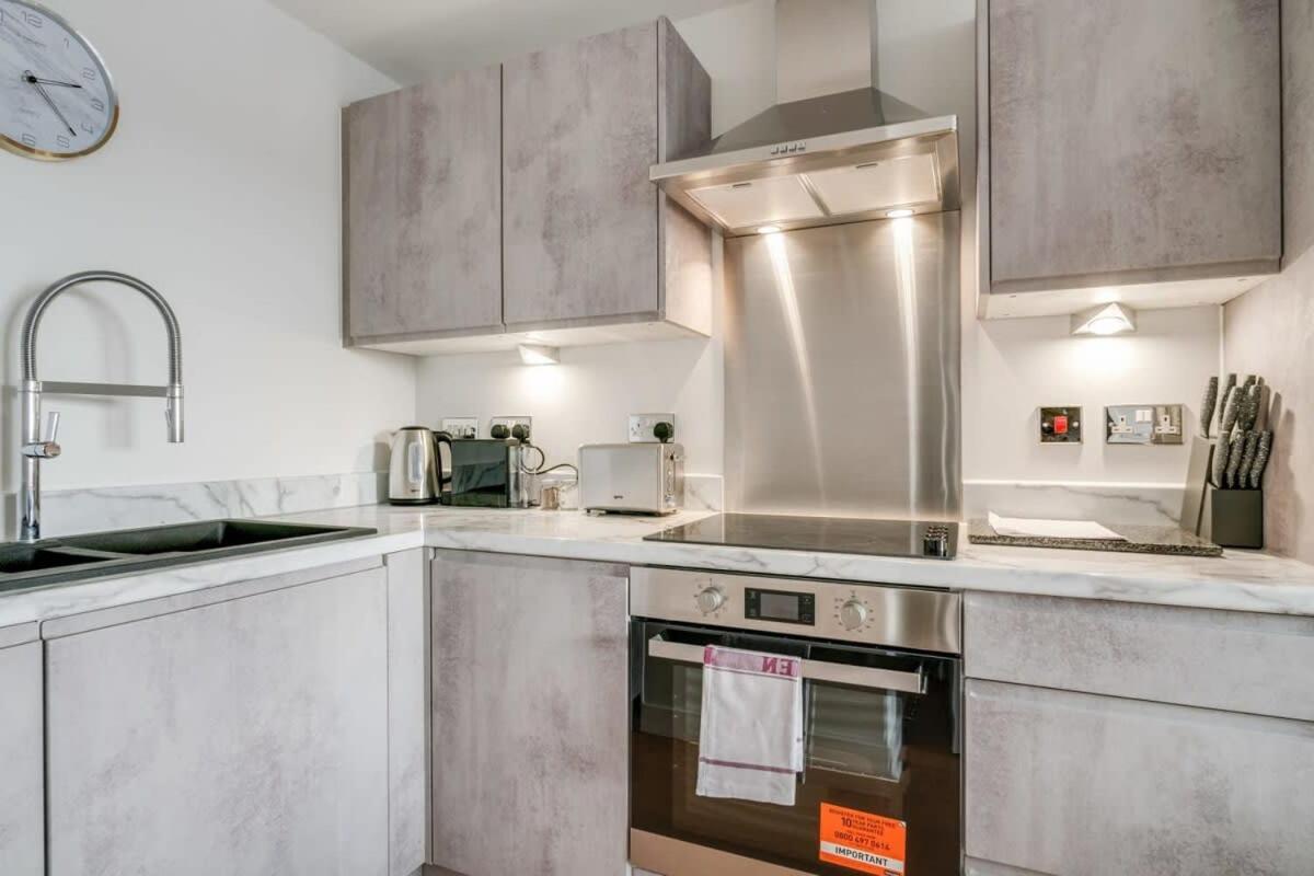 Lovely Riverside 2 Bed Apartment Leeds  Luaran gambar